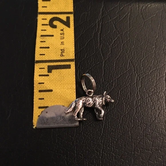 Silver Wolf Charm Pendant - Picture 5 of 6